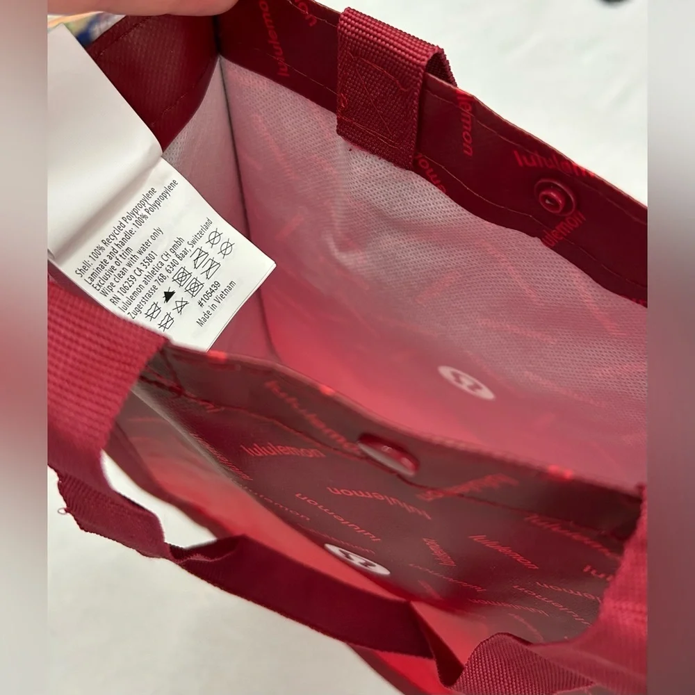 Lululemon Fire Red Fade Reusable Tote Bag with Snap - Picture 3 of 3